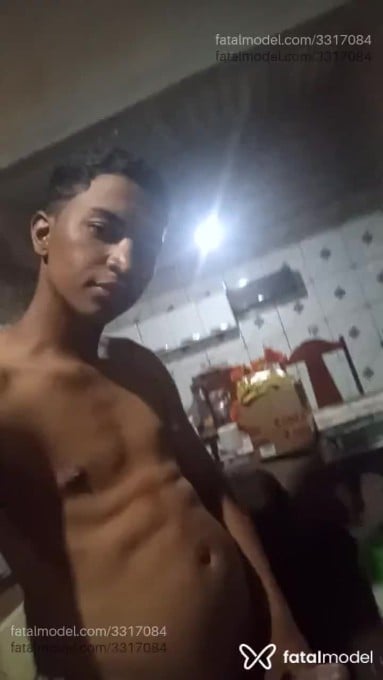 Acompanhante homem morena (o) de olhos pretos - Bieel Acompanhante homem morena (o) de olhos pretos - Bieel