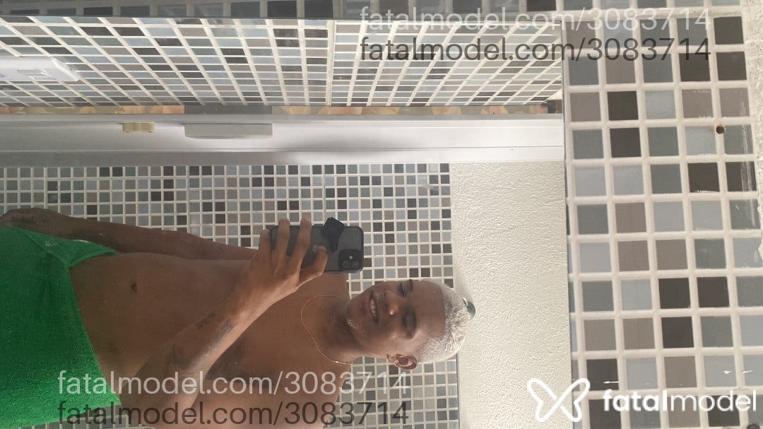 Acompanhante homem com cabelo castanho de olhos pretos em Salvador - Cauan