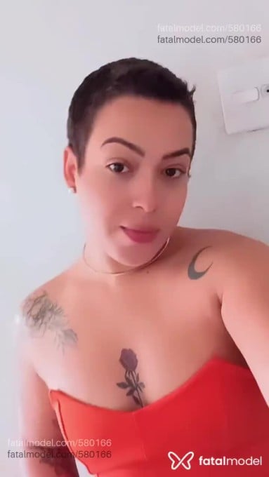 Acompanhante mulher trans morena (o) de olhos castanhos em Passos - Luana