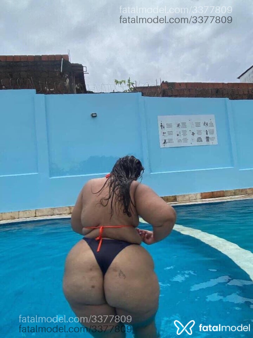 Acompanhante mulher com cabelo castanho de olhos azuis em Maceió Acompanhante mulher com cabelo castanho de olhos azuis em Maceió - Ariel Silva