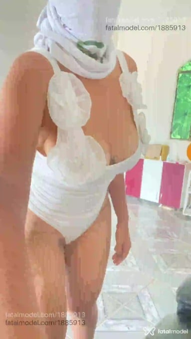 Acompanhante mulher morena (o) de olhos castanhos - Alice Acompanhante mulher morena (o) de olhos castanhos - Alice