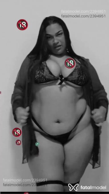 Acompanhante mulher morena (o) de olhos castanhos em Salvador - Lariii Mell
