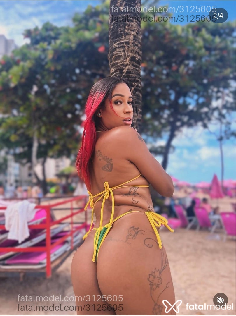 Acompanhante mulher trans ruiva (o) de olhos castanhos em Janaúba Acompanhante mulher trans ruiva (o) de olhos castanhos em Janaúba - Emilly Rebeca