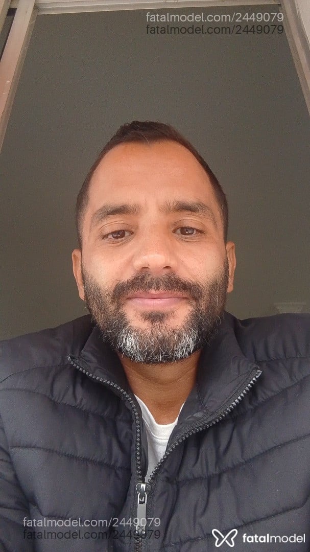 Acompanhante homem com cabelo castanho de olhos castanhos em Serra - Jotta Ferreira