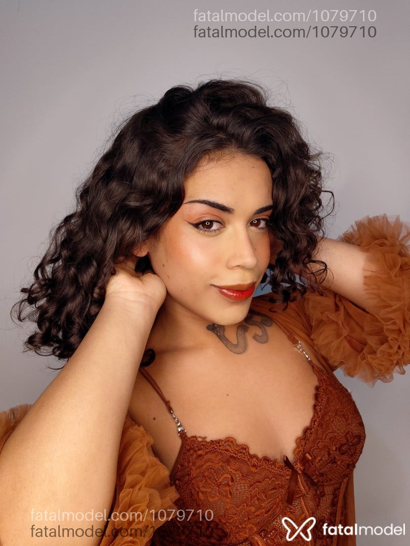 Acompanhante mulher trans morena (o) de olhos castanhos em Santa Maria - Bella
