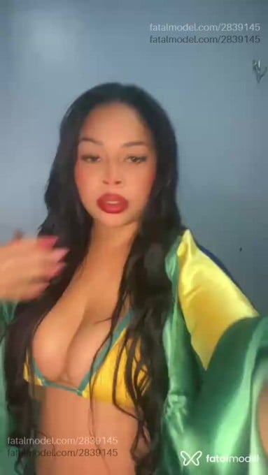 Acompanhante mulher morena (o) de olhos mel em Parauapebas Acompanhante mulher morena (o) de olhos mel em Parauapebas - Anny