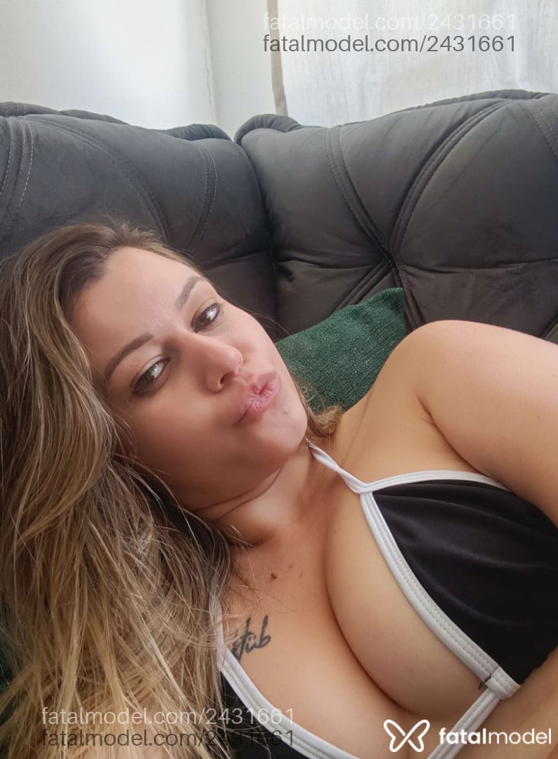 Acompanhante mulher loira (o) de olhos verdes - Gabriela Acompanhante mulher loira (o) de olhos verdes - Gabriela