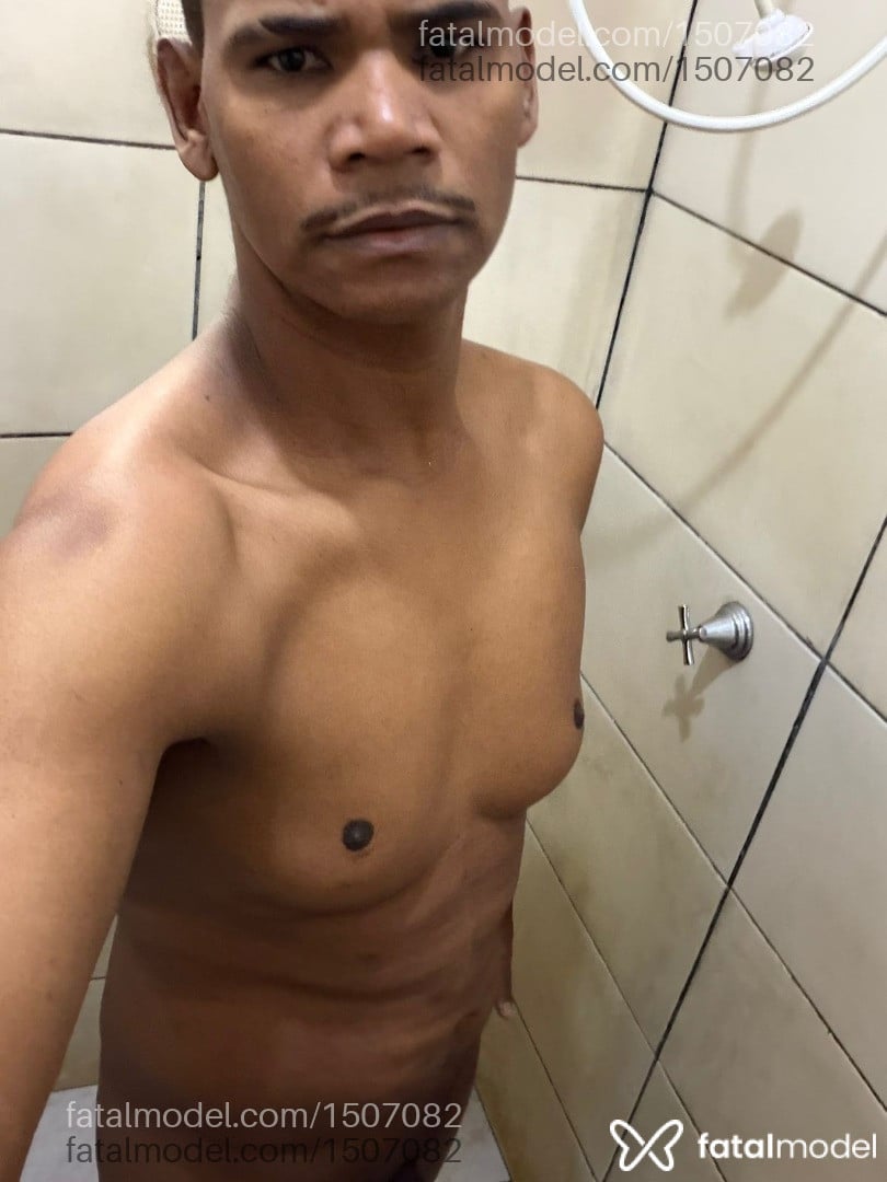 Acompanhante homem morena (o) de olhos castanhos em Rio Verde Acompanhante homem morena (o) de olhos castanhos em Rio Verde - Mukkamassagista