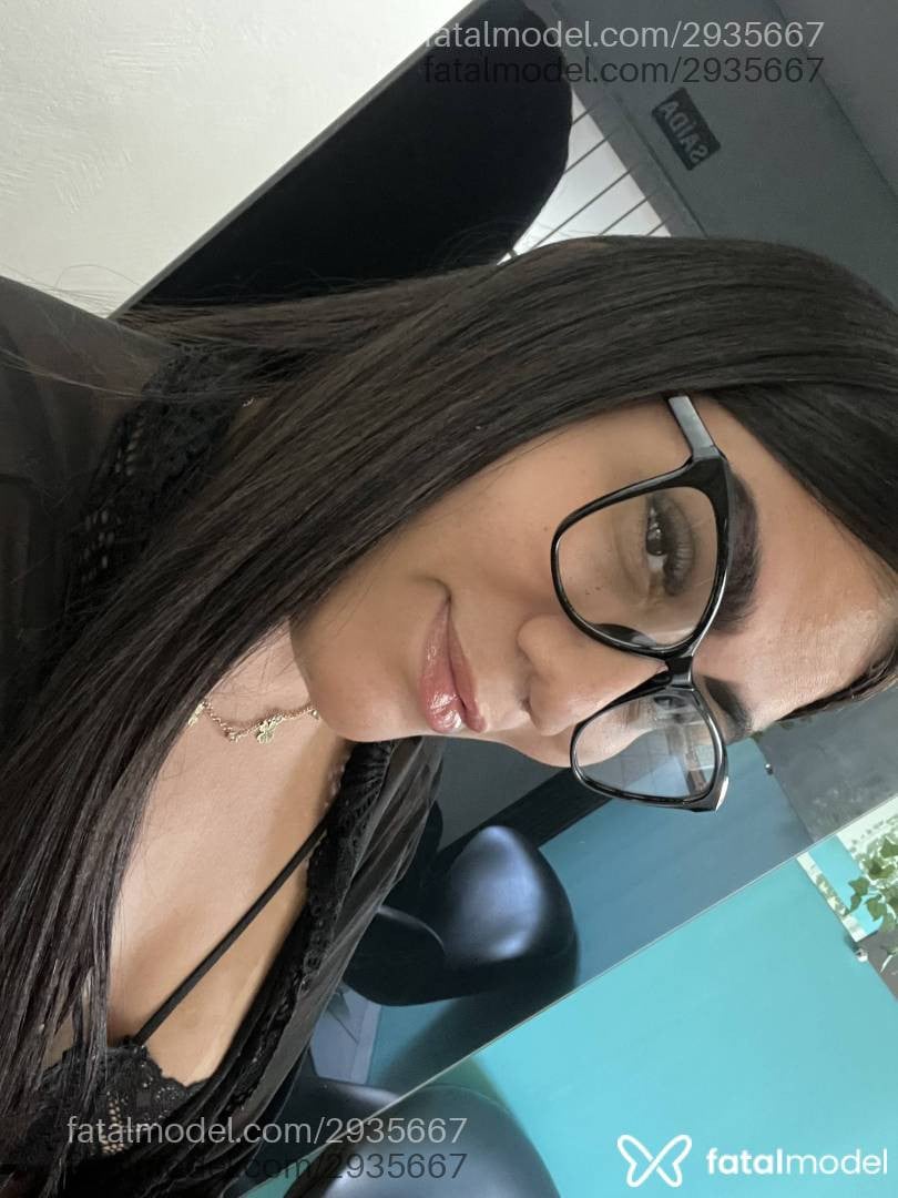 Acompanhante mulher morena (o) de olhos castanhos em São José dos Campos - Ariela