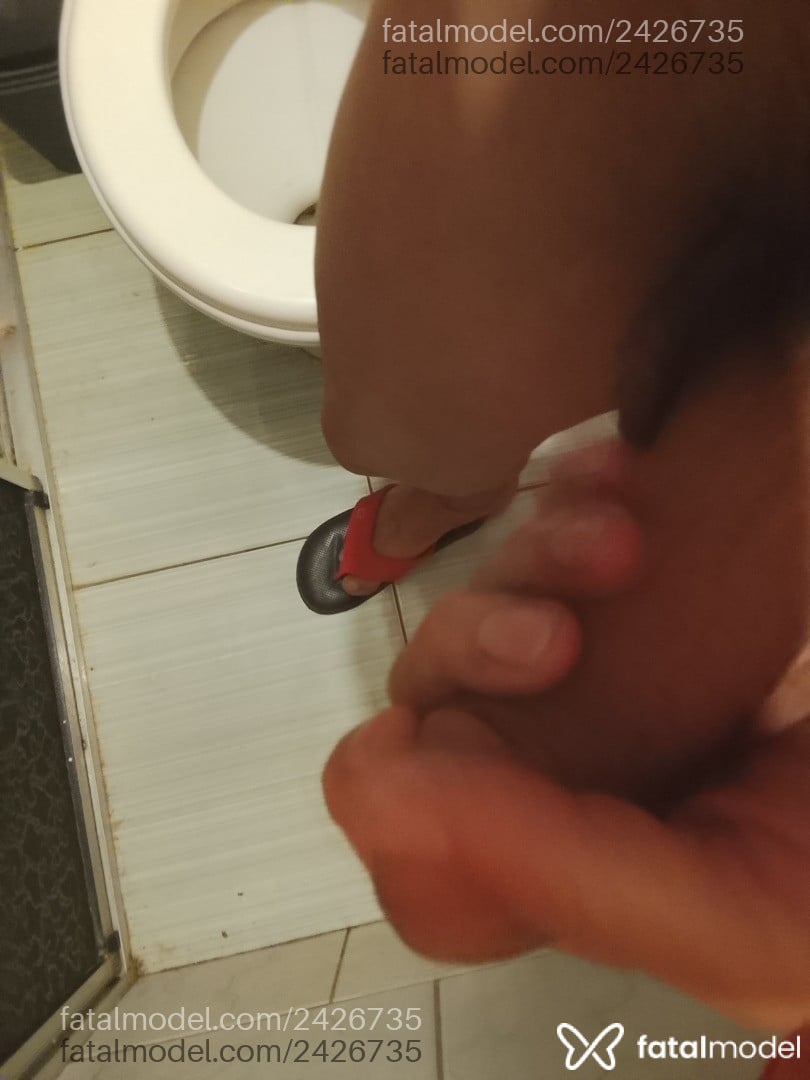 Acompanhante homem com cabelo castanho de olhos castanhos em Toledo Acompanhante homem com cabelo castanho de olhos castanhos em Toledo - Brado