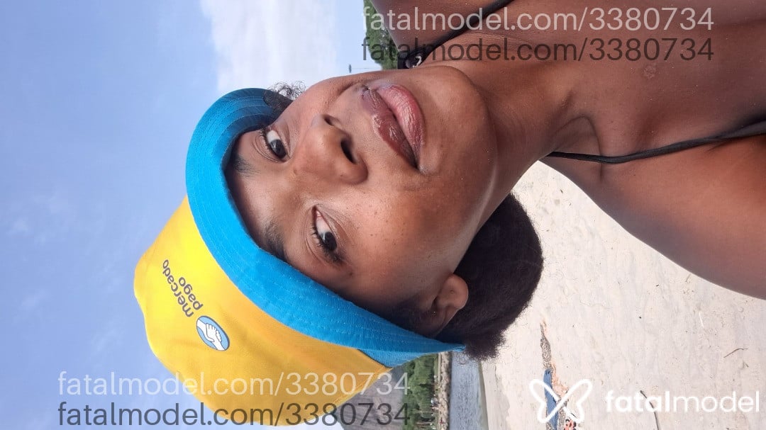 Acompanhante mulher com cabelo castanho de olhos castanhos em Rio de Janeiro - Lia
