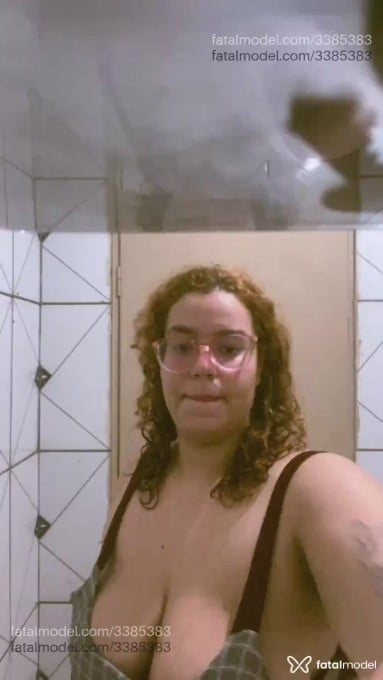 Acompanhante mulher ruiva (o) de olhos castanhos em Virtual - Jamilly
