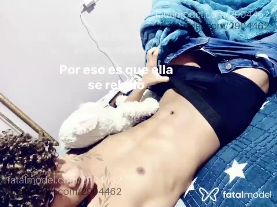 Acompanhante não-binário morena (o) de olhos castanhos em Chapecó Acompanhante não-binário morena (o) de olhos castanhos em Chapecó - Anyelo blanco