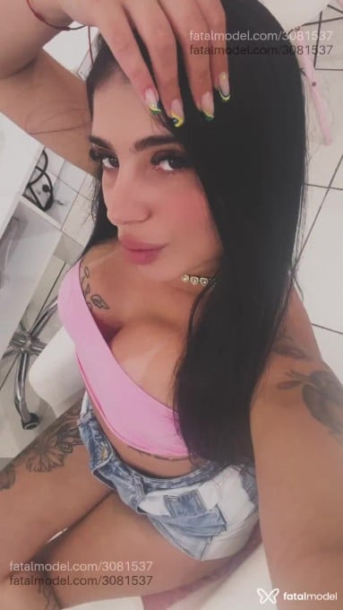Acompanhante mulher morena (o) de olhos pretos em Paraty Acompanhante mulher morena (o) de olhos pretos em Paraty - Sabrina