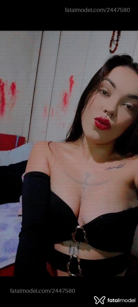 Acompanhante mulher morena (o) de olhos mel em Panambi - ághata