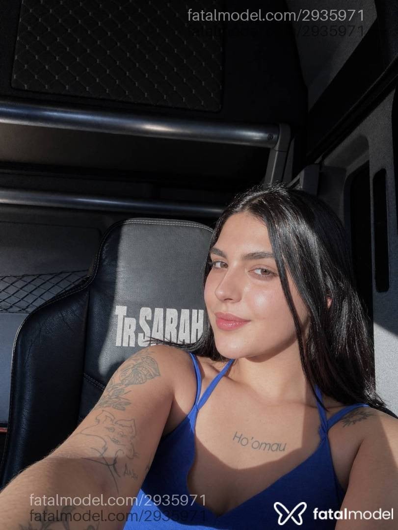 Acompanhante mulher morena (o) de olhos castanhos em Londrina Acompanhante mulher morena (o) de olhos castanhos em Londrina - Tina
