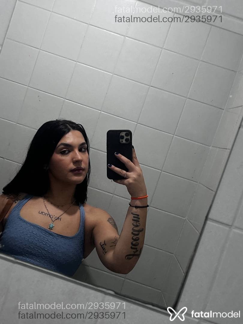 Acompanhante mulher morena (o) de olhos castanhos em Londrina - Tina
