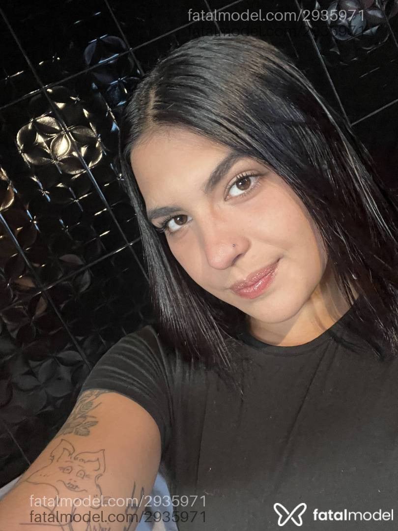 Acompanhante mulher morena (o) de olhos castanhos em Pelotas - Tina