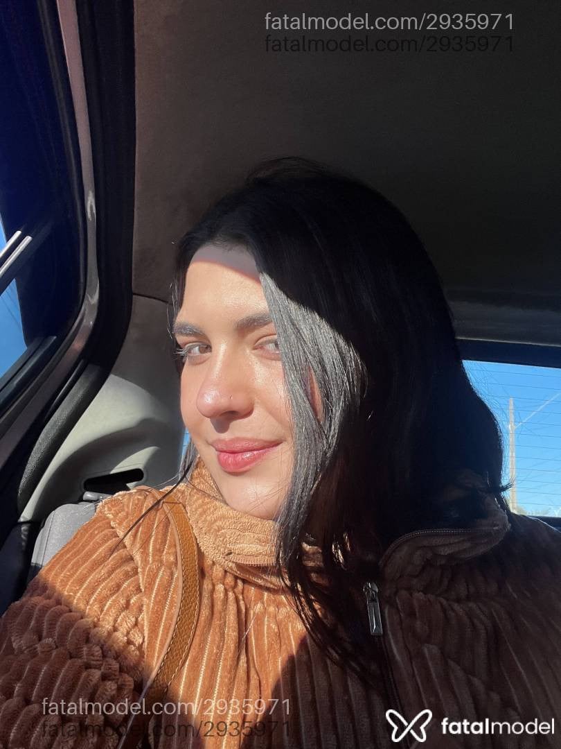 Acompanhante mulher morena (o) de olhos castanhos em Londrina Acompanhante mulher morena (o) de olhos castanhos em Londrina - Tina