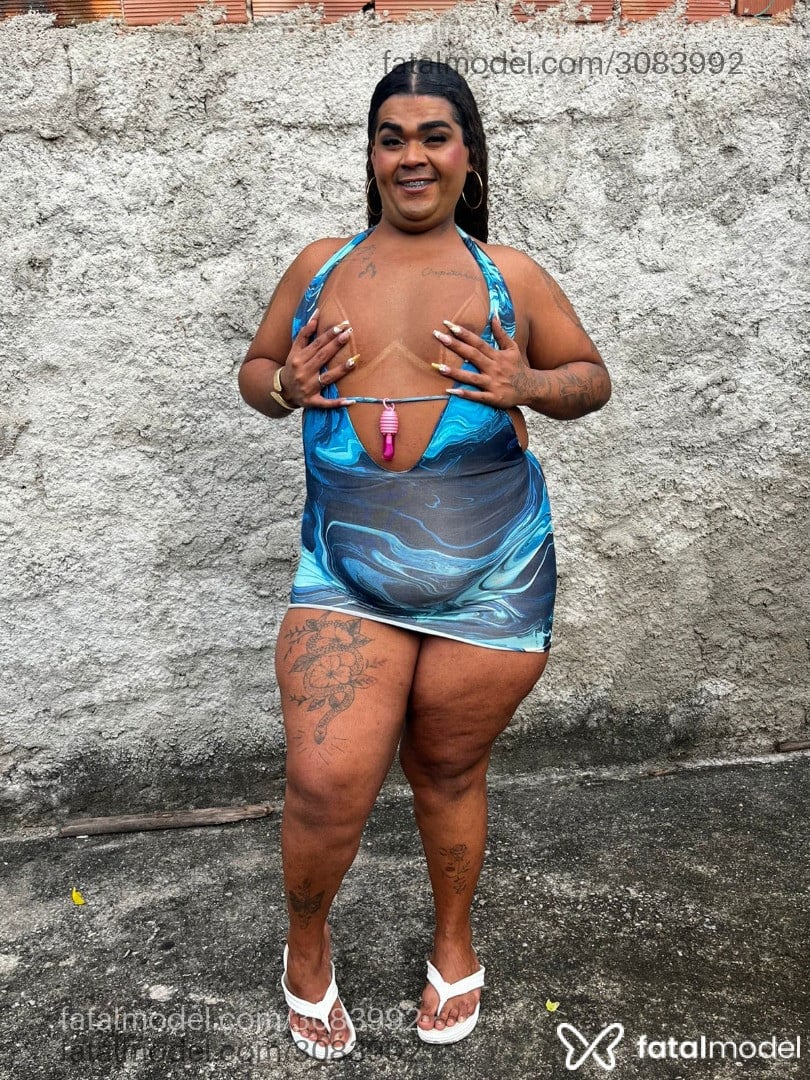 Acompanhante mulher trans morena (o) de olhos pretos - Mellyna Hots Acompanhante mulher trans morena (o) de olhos pretos - Mellyna Hots