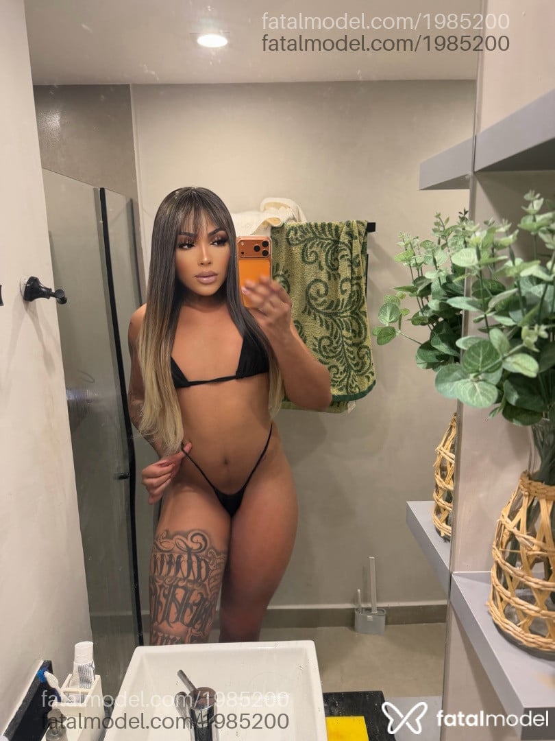 Acompanhante mulher trans morena (o) de olhos pretos - Eduarda Silva
