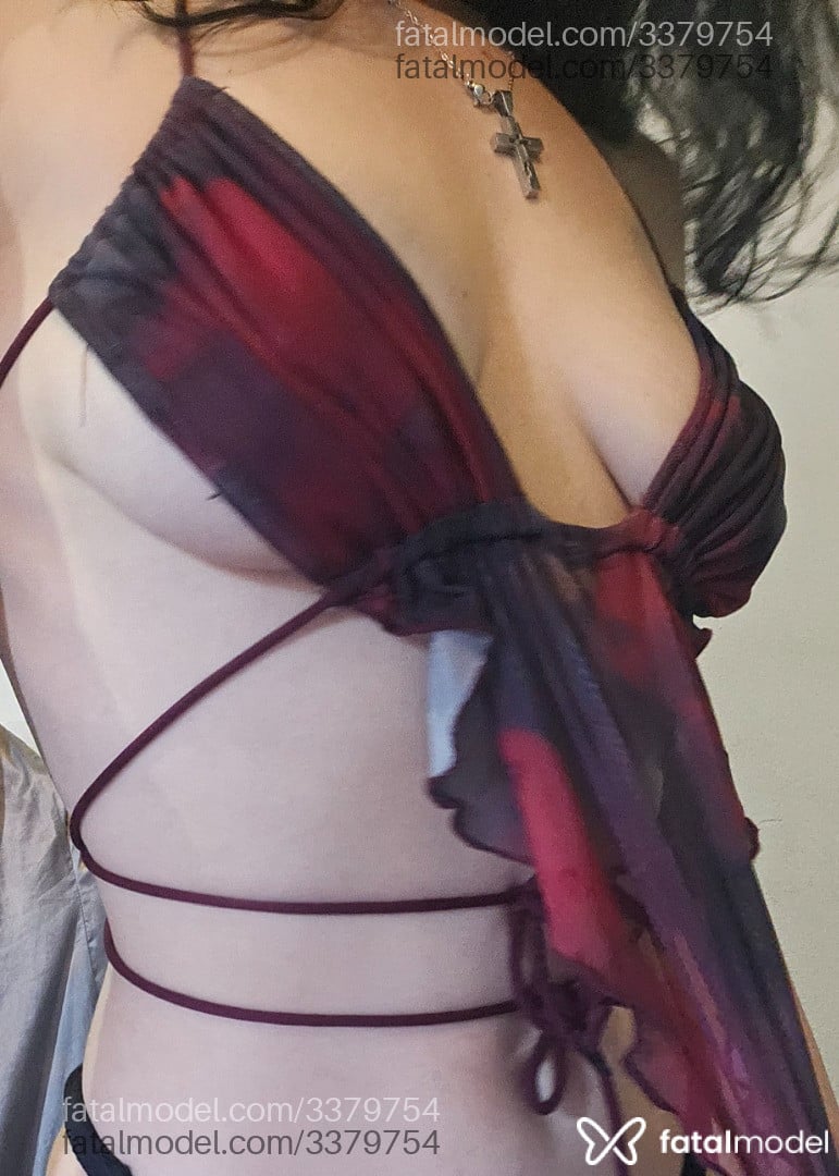 Acompanhante mulher morena (o) de olhos azuis em Vargem - Alaska