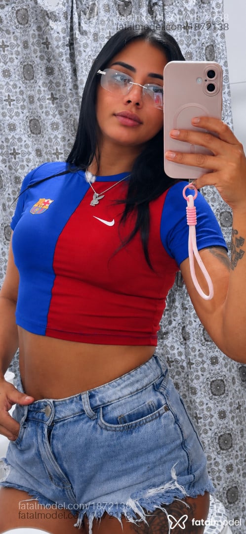Acompanhante mulher morena (o) de olhos pretos - iza helena Acompanhante mulher morena (o) de olhos pretos - iza helena