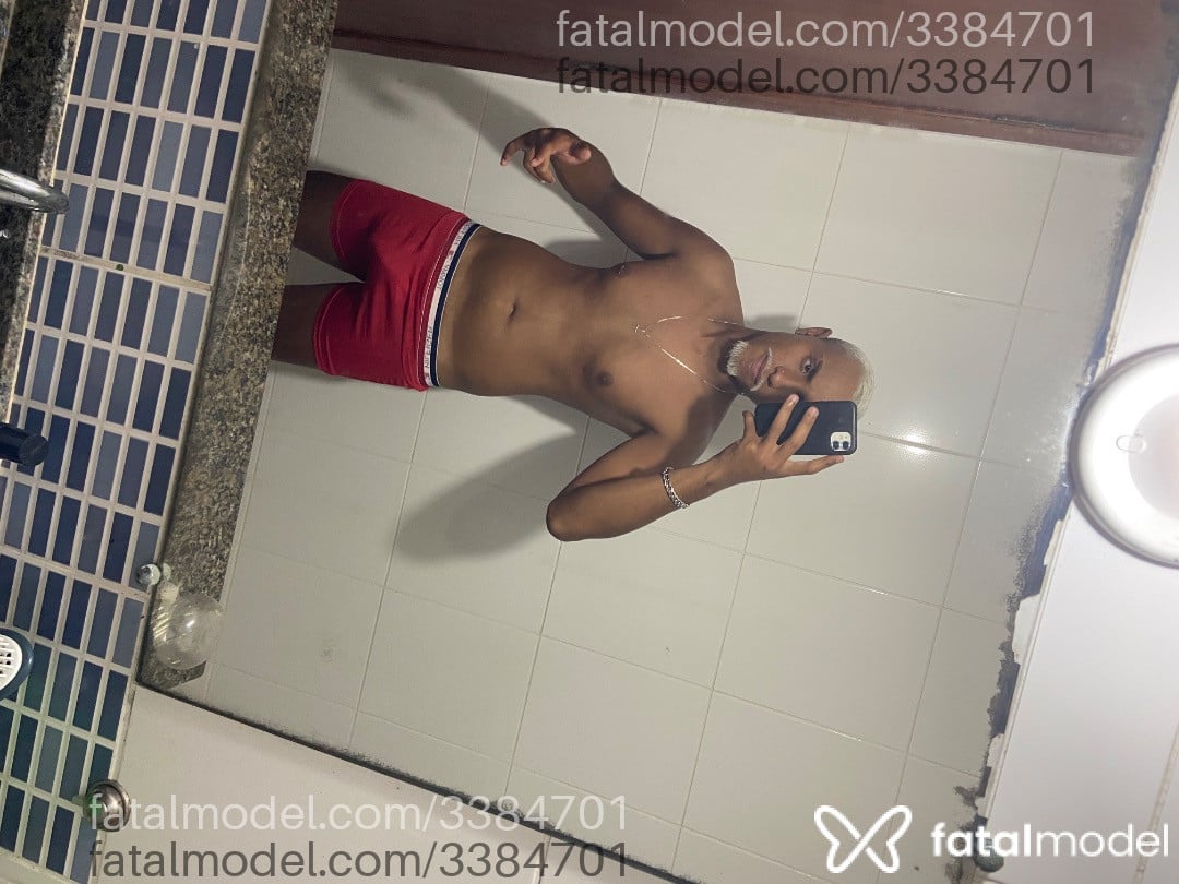 Acompanhante homem morena (o) de olhos castanhos em Rio de Janeiro - Lorran