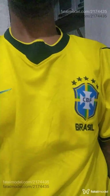 Acompanhante homem morena (o) de olhos castanhos em Rio de Janeiro - Ricardo