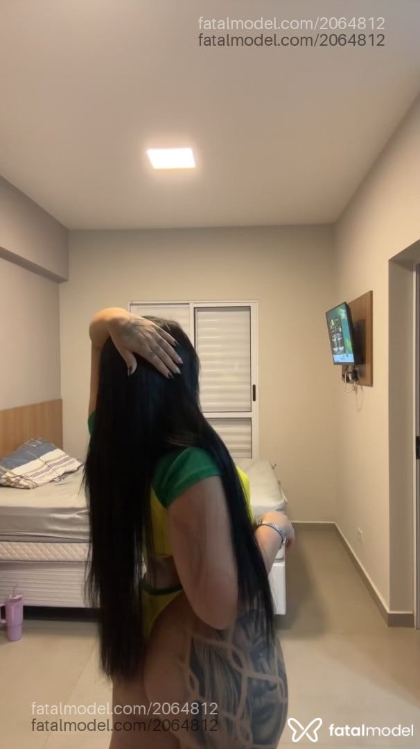 Acompanhante mulher morena (o) de olhos castanhos em Cotia - Mirella