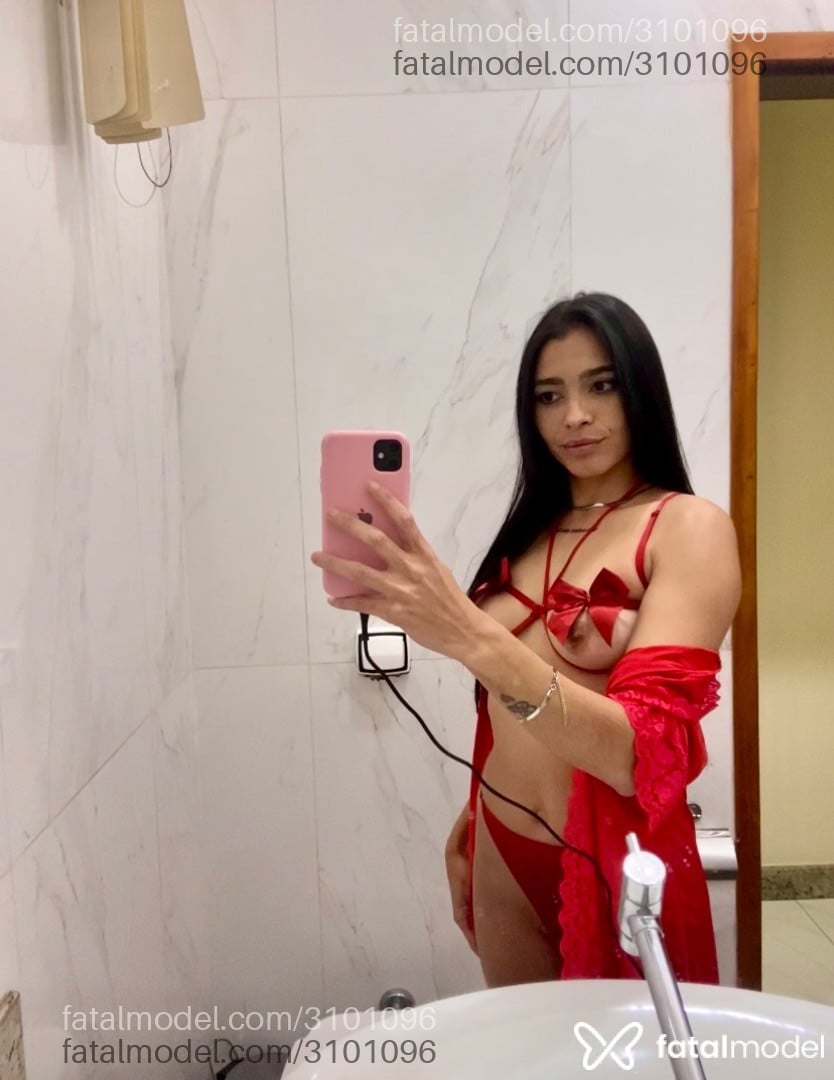 Acompanhante mulher morena (o) de olhos castanhos em Sete Lagoas - Rebecca Queiroz