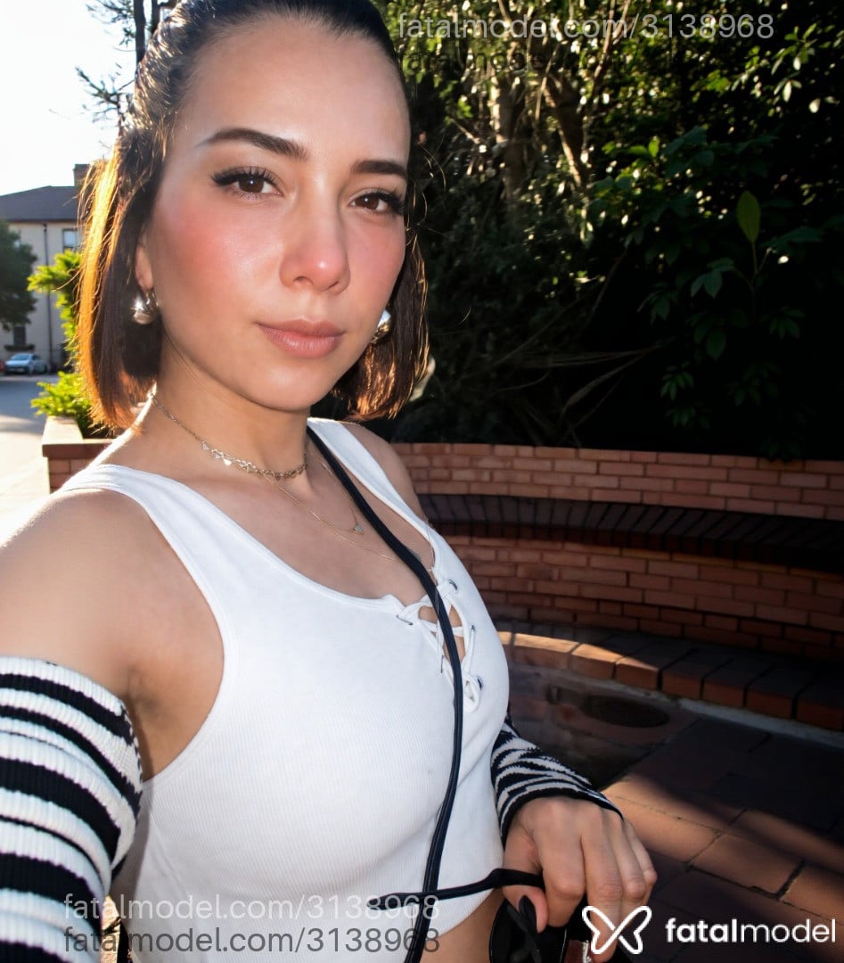 Acompanhante mulher morena (o) de olhos castanhos em Tubarão - Cecilia