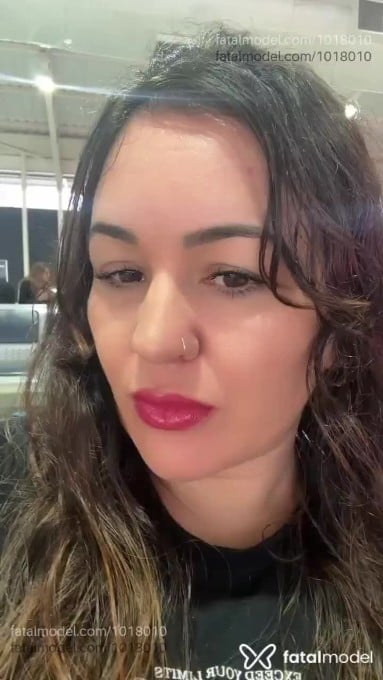Acompanhante mulher com cabelo castanho de olhos castanhos - Naomy Ferraz