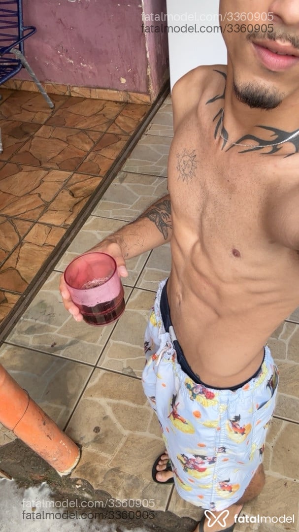Acompanhante homem com cabelo castanho de olhos castanhos em Matupá - Paçoca