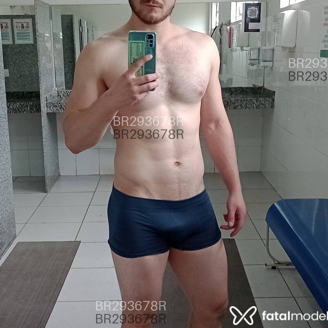 Acompanhante homem com cabelo castanho de olhos castanhos em Maringá - ARTHUR VIANA