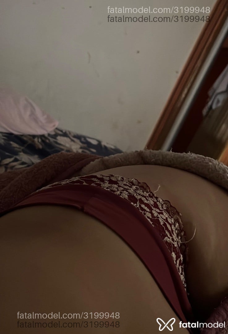 Acompanhante mulher loira (o) de olhos castanhos em Uberaba - Sol Soraya