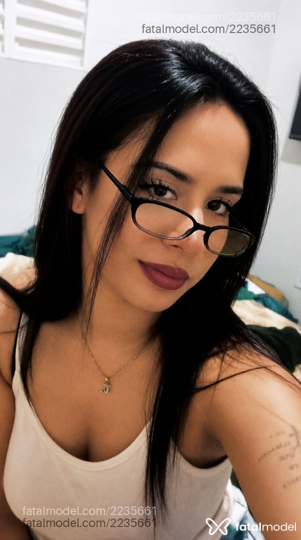 Acompanhante mulher morena (o) de olhos castanhos em Brasília - Beatriz