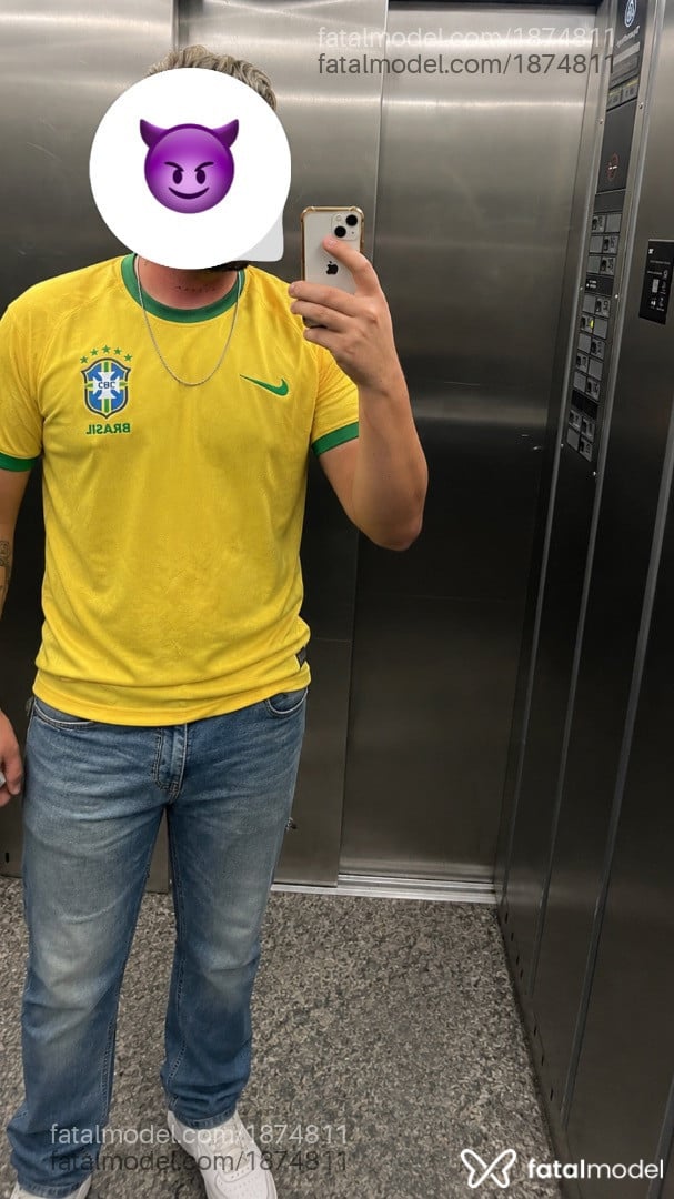 Acompanhante homem loira (o) de olhos castanhos em Igrejinha - Zimmer