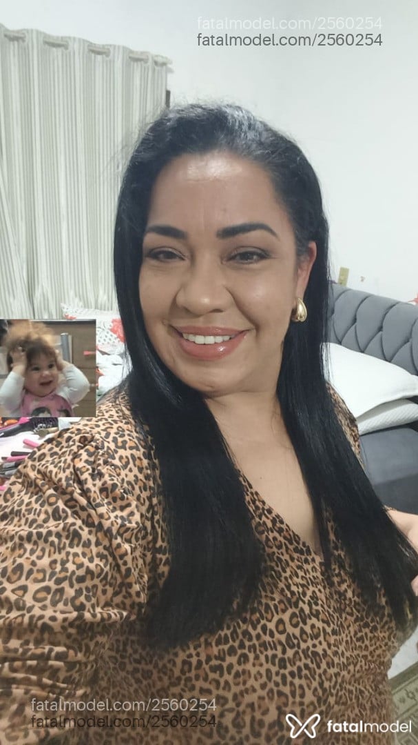 Acompanhante mulher morena (o) de olhos mel em Jaraguá do Sul - Morena