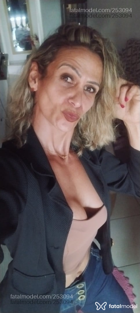 Acompanhante homem trans loira (o) de olhos castanhos em Bebedouro - Natasha