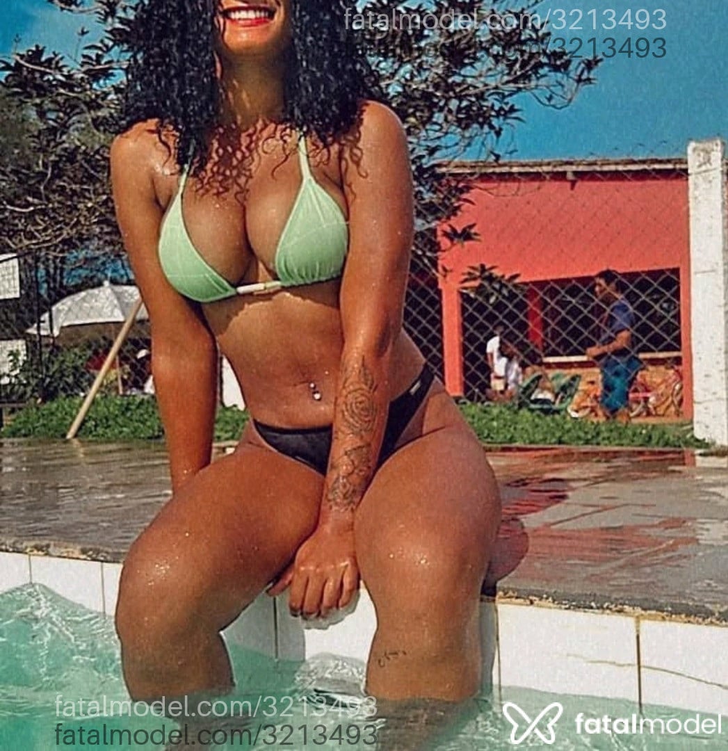 Acompanhante mulher com cabelo castanho de olhos castanhos - Amanda
