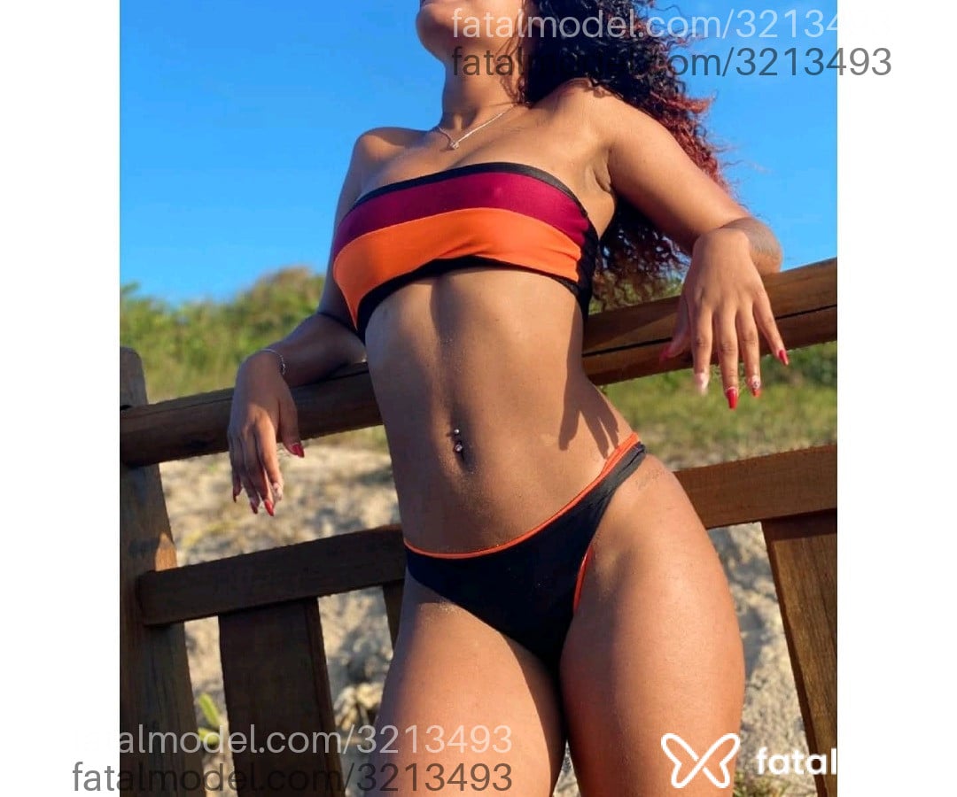 Acompanhante mulher com cabelo castanho de olhos castanhos - Amanda