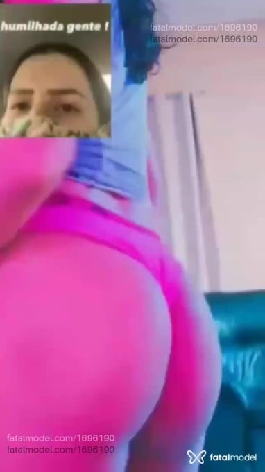 Acompanhante mulher trans com cabelo castanho de olhos castanhos em Irecê Acompanhante mulher trans com cabelo castanho de olhos castanhos em Irecê - Mirla Valentina