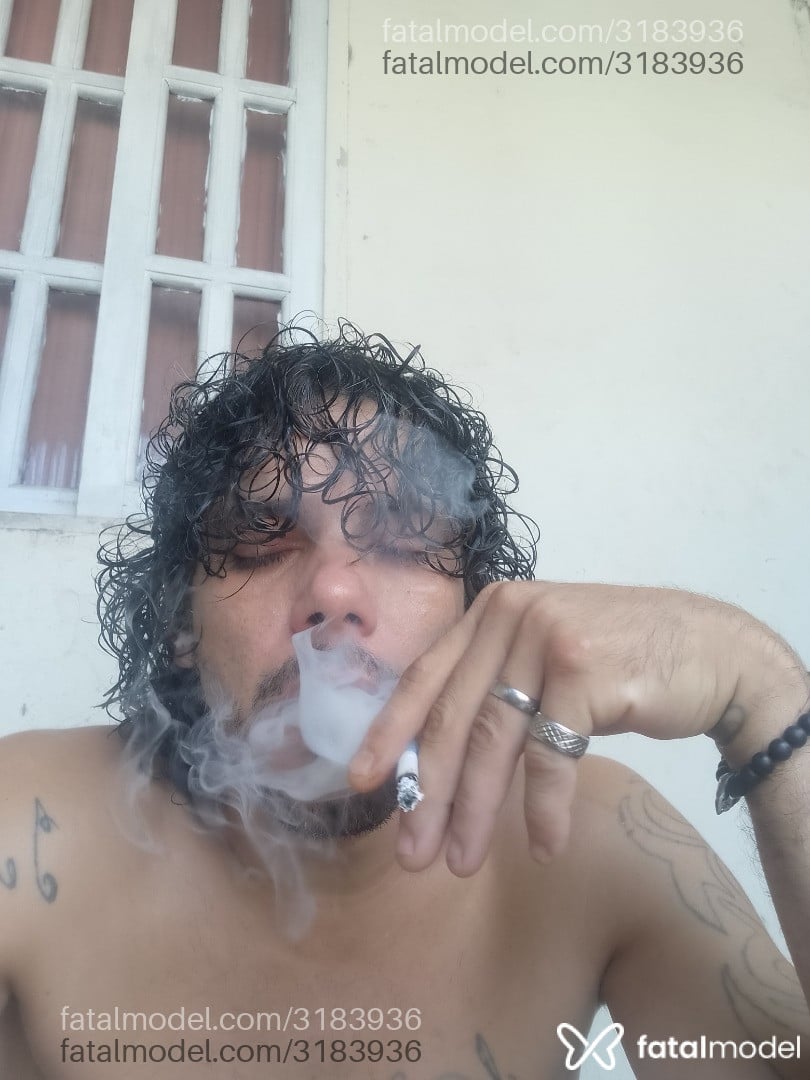 Acompanhante homem com cabelo castanho de olhos castanhos em Cabo Frio - Gabriel Carlos
