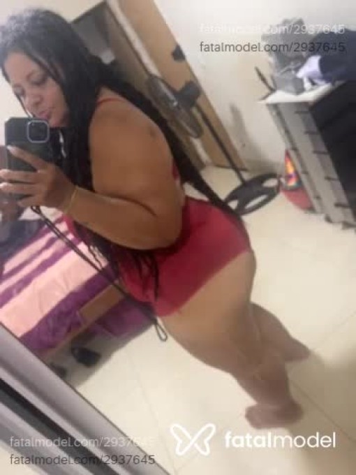 Acompanhante mulher com cabelo colorido de olhos castanhos - Michelle Acompanhante mulher com cabelo colorido de olhos castanhos - Michelle