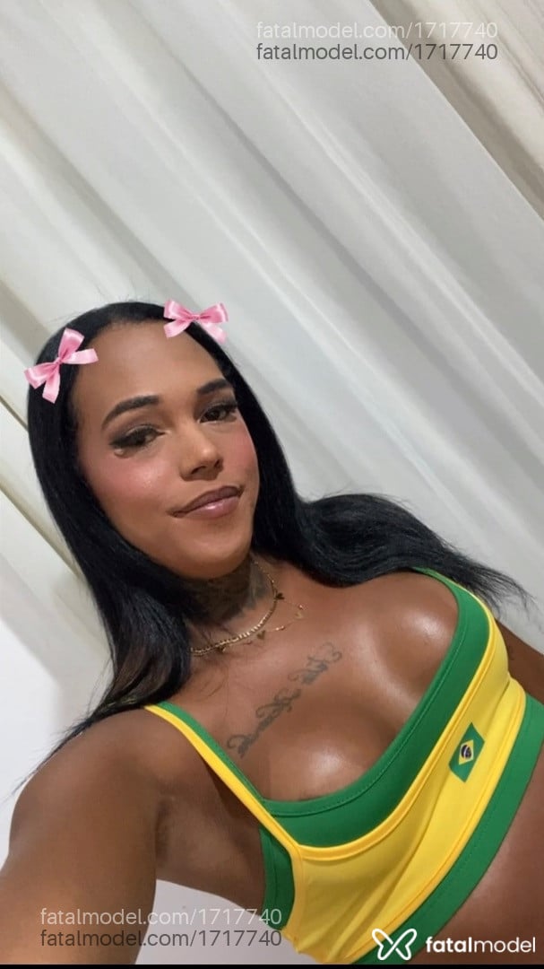 Acompanhante mulher trans morena (o) de olhos castanhos em Mirassol Acompanhante mulher trans morena (o) de olhos castanhos em Mirassol - Lupita