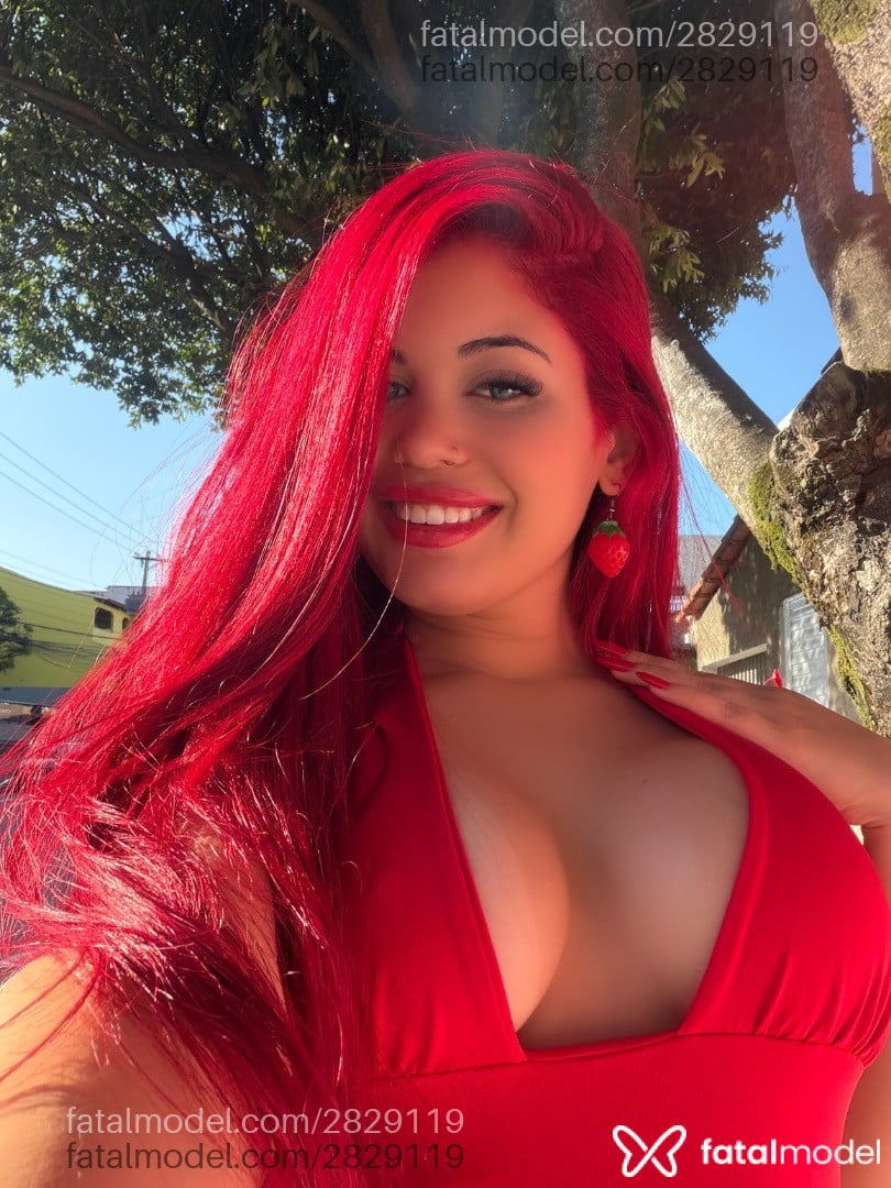Acompanhante mulher ruiva (o) de olhos castanhos em Vila Velha - Moranguete