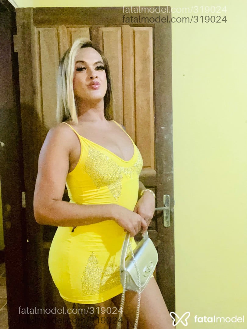 Acompanhante travesti com cabelo castanho de olhos castanhos em Marabá - Scarlet