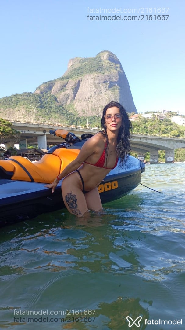 Acompanhante mulher morena (o) de olhos verdes em Rio de Janeiro - Raquel Bastos