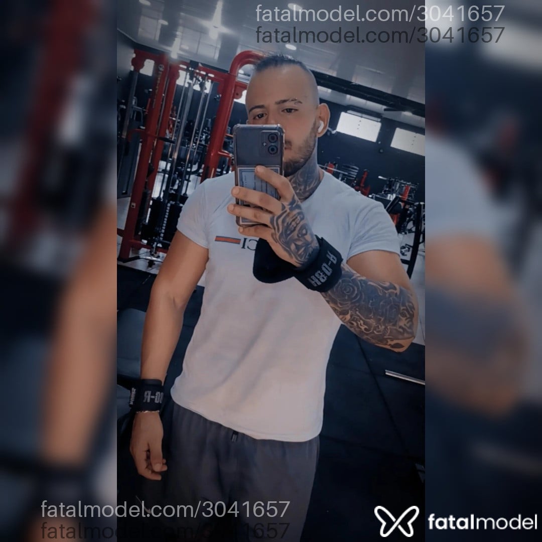 Acompanhante homem com cabelo castanho de olhos castanhos em Franca - Alexander